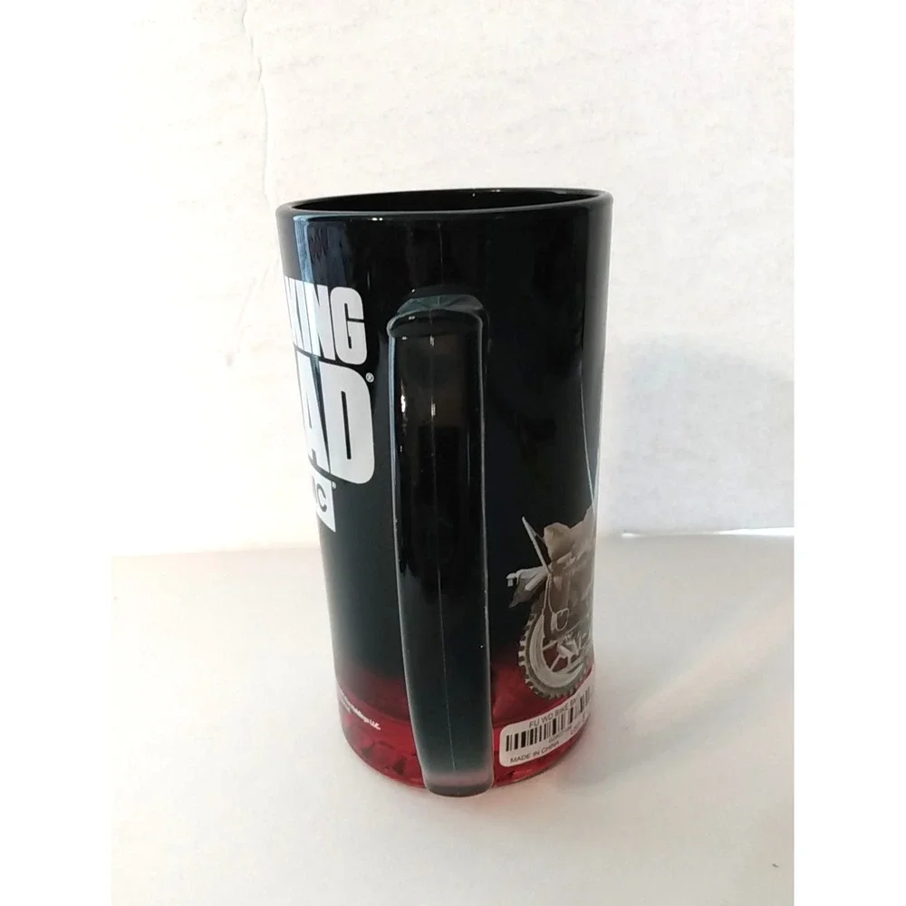 The Walking Dead Daryl Dixon AMC 2014 Black Red Fade Foil Beer Mug Stein 6